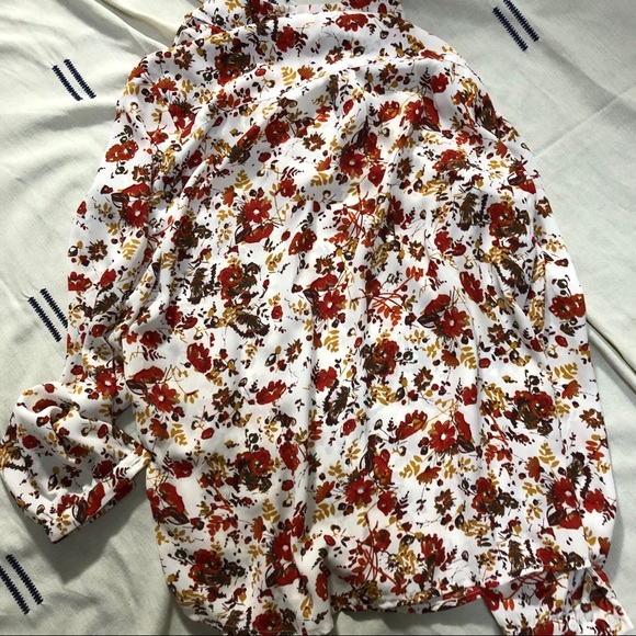 Adrianna Papell Floral Popover Blouse - Picture 7 of 12